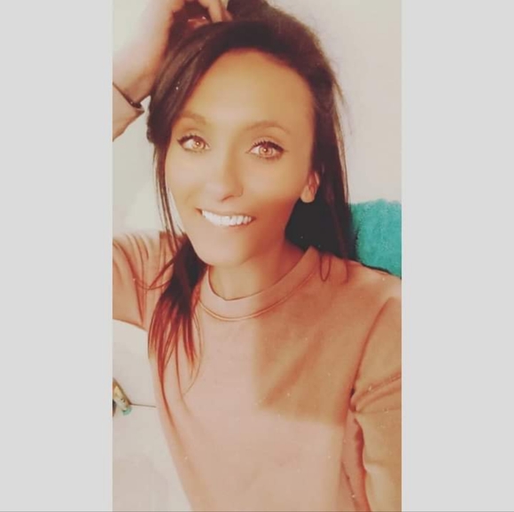 Meet your Posher, Ashley - Picture 2 of 2